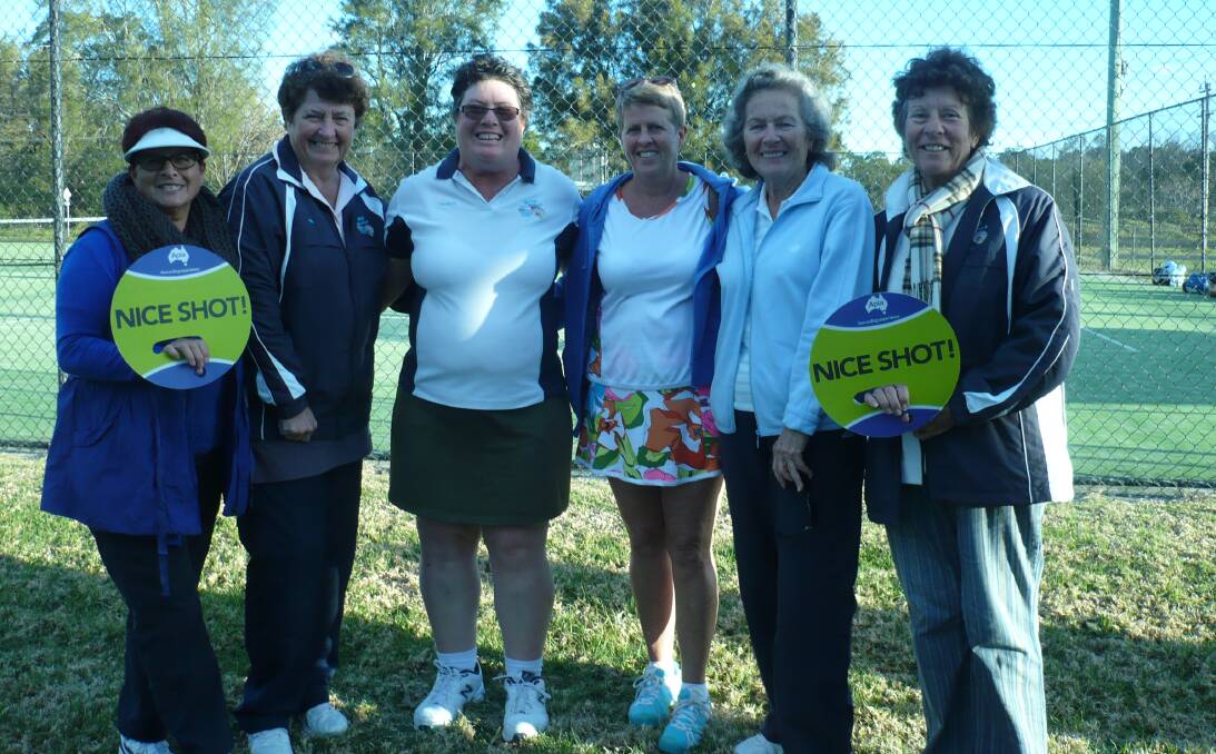 Moruya Seniors 2016:  Val Crook,Therese Lahiff, Yvonne Perrin and Di Farmilo with their cheer squad Pauline McIlveen and Bev Magee.