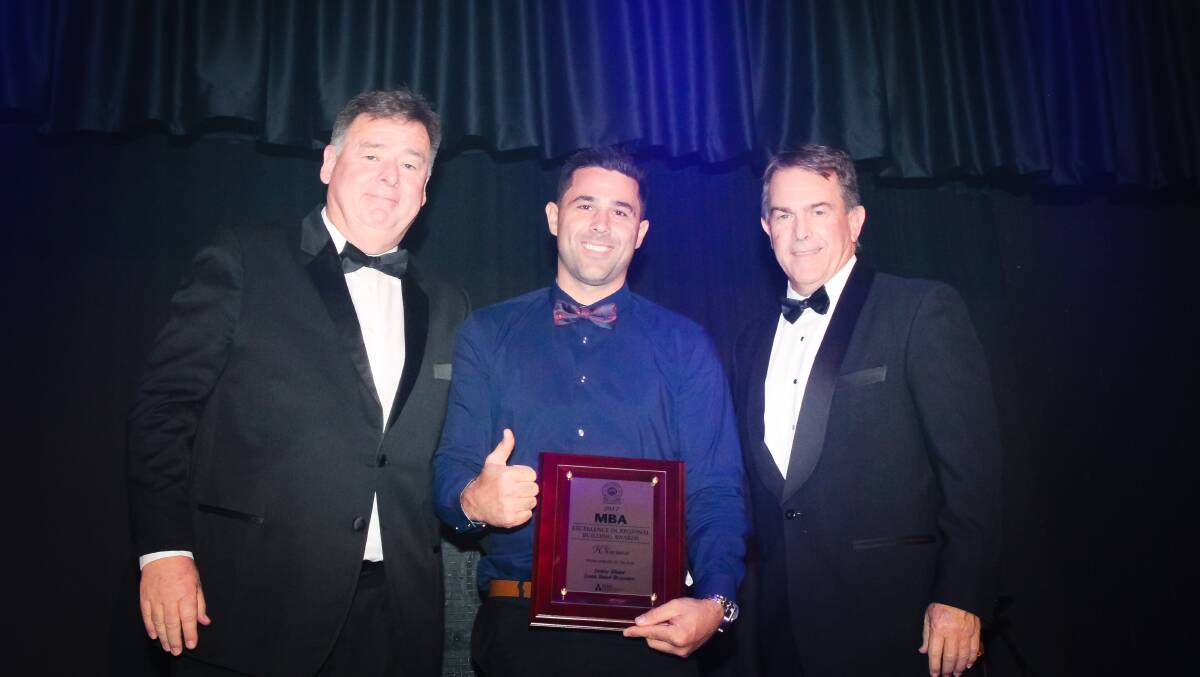 Young Builder of the Year – Jamie Shaw of Jamie Shaw Building, Nowra pictured centre. 