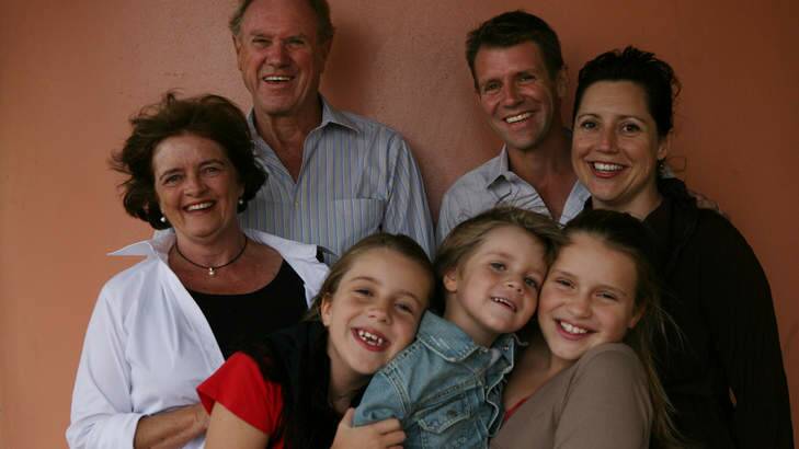 Mike Baird in 2007 with his parents Bruce and Judy (far left), his wife Kerryn (right) and children Cate, Luke and Laura. Photo: Andrew Meares