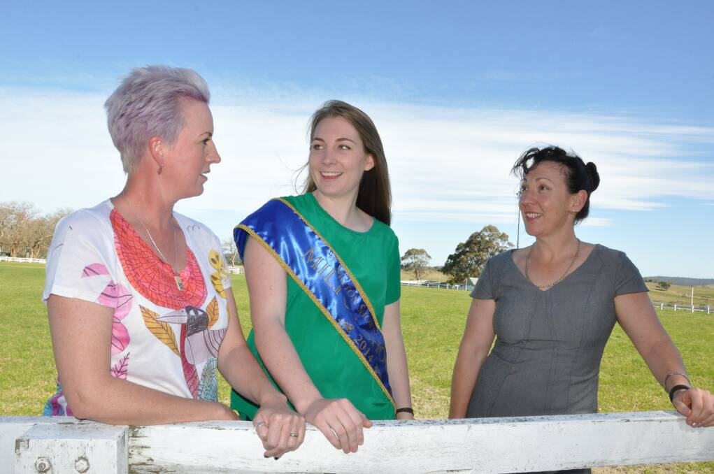 ROLL UP, ROLL UP: Milton Showgirl sponsor Juanita Sharp from Hales Douglass, 2014 Milton Showgirl Thea Ingold and sponsor Rebecca Cameron from Coast Real Estate are ready to crown another showgirl. 