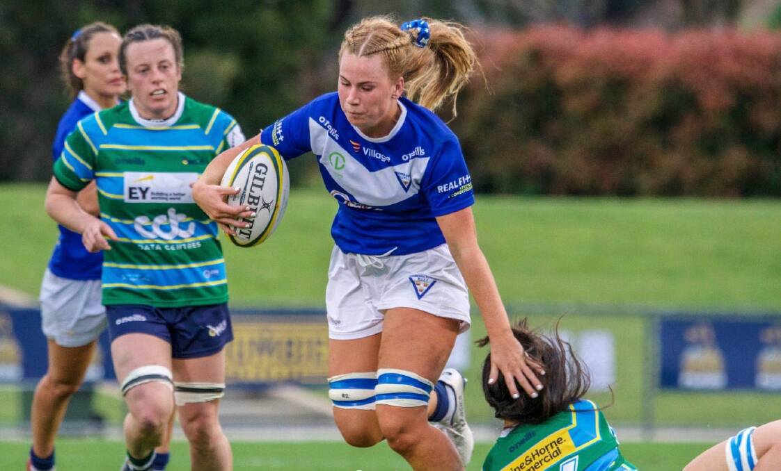 Grace Sullivan goes on a charge for her Royals Rugby side in 2020. Photo: Jayzie Photography