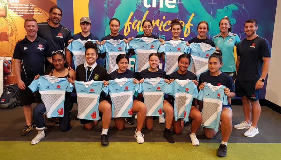 Lily Murdoch (back row, fourth from right), Aroha Spillane (back row, third from right) and their NSW side at their jersey presentation. Photo: RUGBY NSW