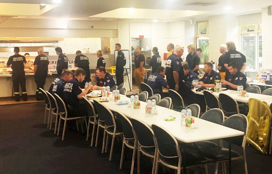 Fire personnel received a standing ovation from diners at the Ulladulla Ex-Servos Club during the bushfire emergency.