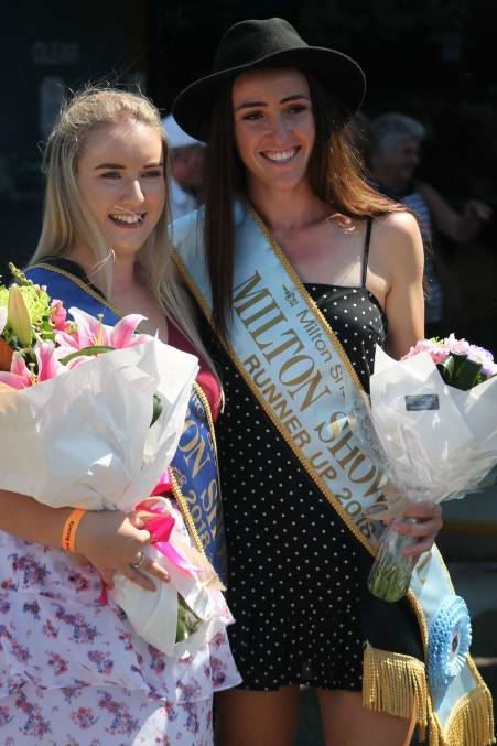 Emily Jane Joyce (left) was crowned the 2018 Milton Showgirl. She is pictured with runner-up Ebony Murray. 