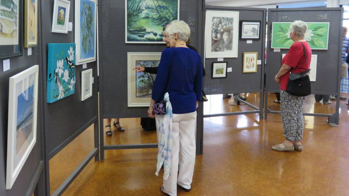 Millhouse Art Society's Christmas exhibition will be displayed after Christmas at the Civic Centre, Ulladulla.