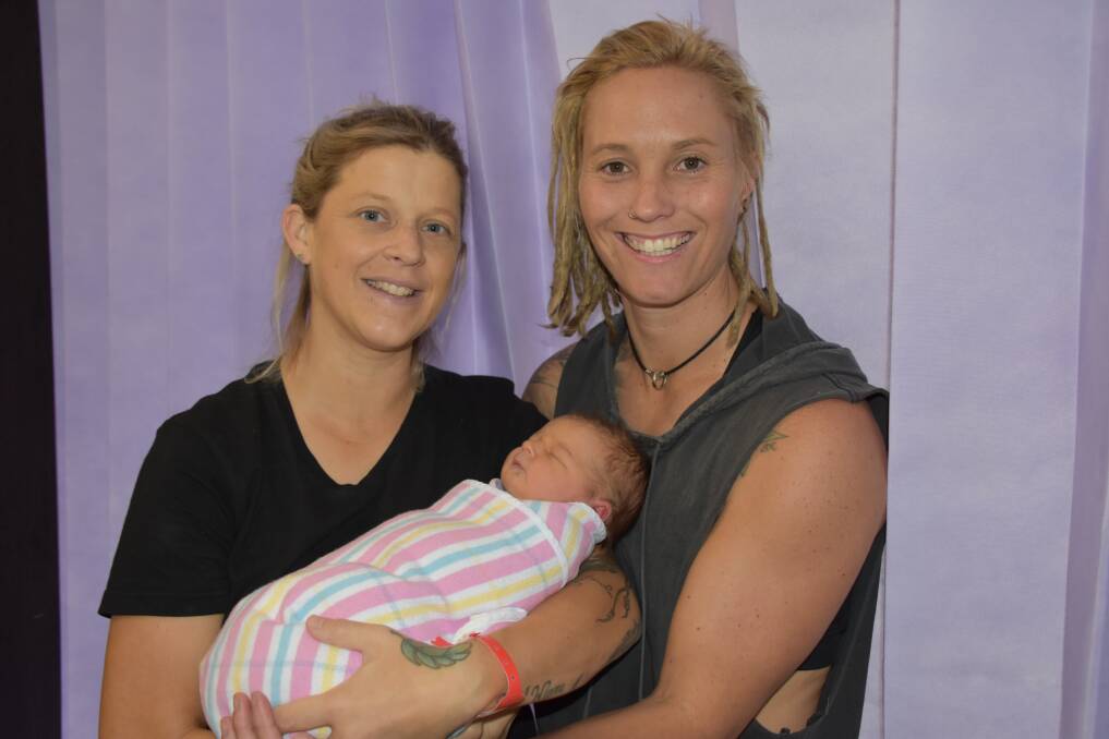 Renee, Jenna and newborn Harlow Maciejewski of Narrawallee. Picture: Robert Crawford. 