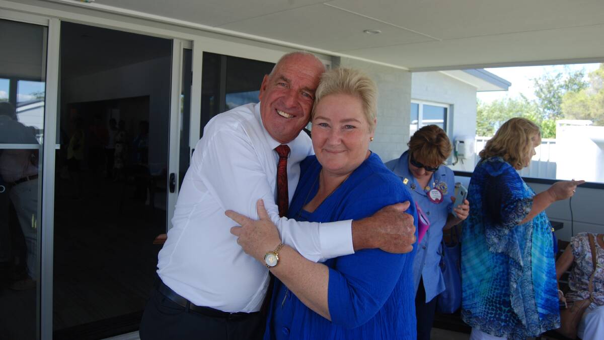 Chairman of the Lions Ulladulla Distristrict Community Foundation Brian Thompson and Gilmore MP Ann Sudmalis at the opening of Jindelara Respite Cottage. 