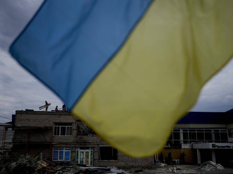 Ukrainian forces have fallen back in response to Russia's biggest advance in weeks.