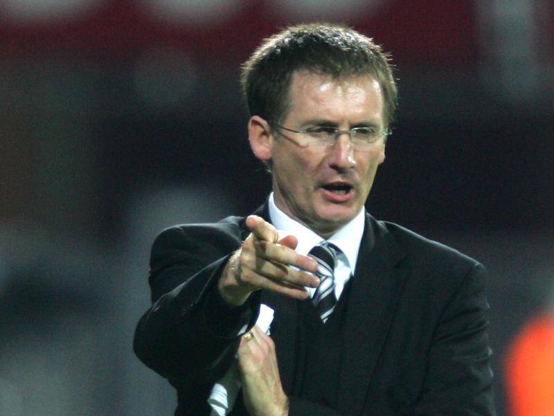 Glenn Roeder, pictured here when he was Newcastle United manager in 2007, has died at the age of 65.