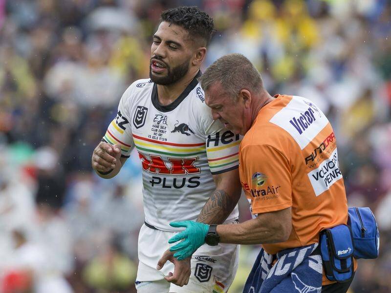 Hame Sele has been cleared of a broken arm and could play in the NRL this weekend.