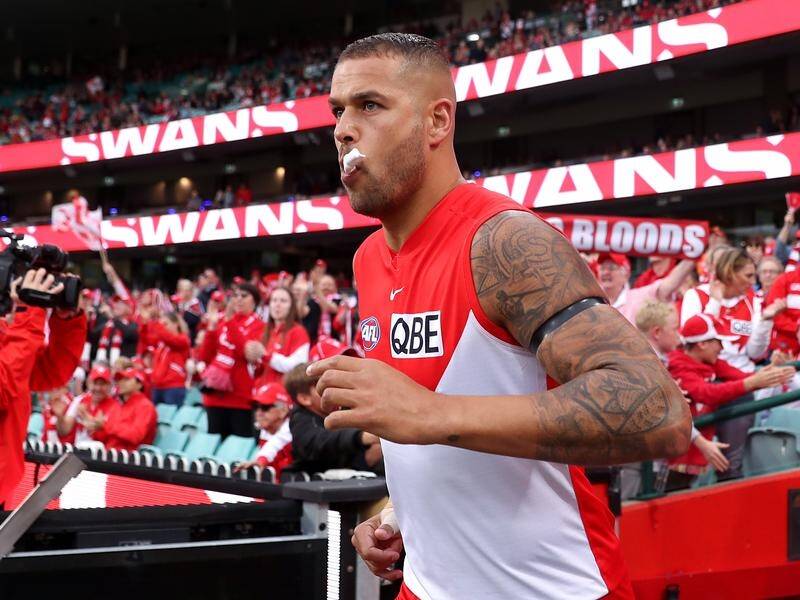Lance Franklin faces a stint on the sidelines after scans revealed bone bruising in his knee.