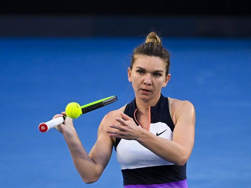 Simona Halep advanced to the Australian Open quarter-finals after beating Iga Swiatek in three sets.