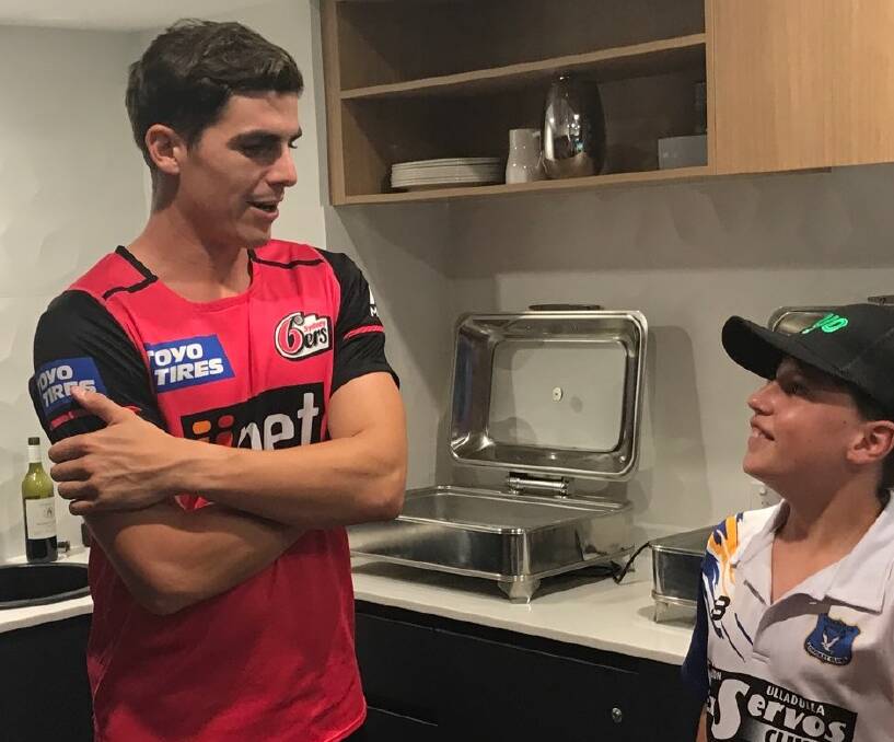 Sean Abbott gives Liam McFarlane some words of adivce.
