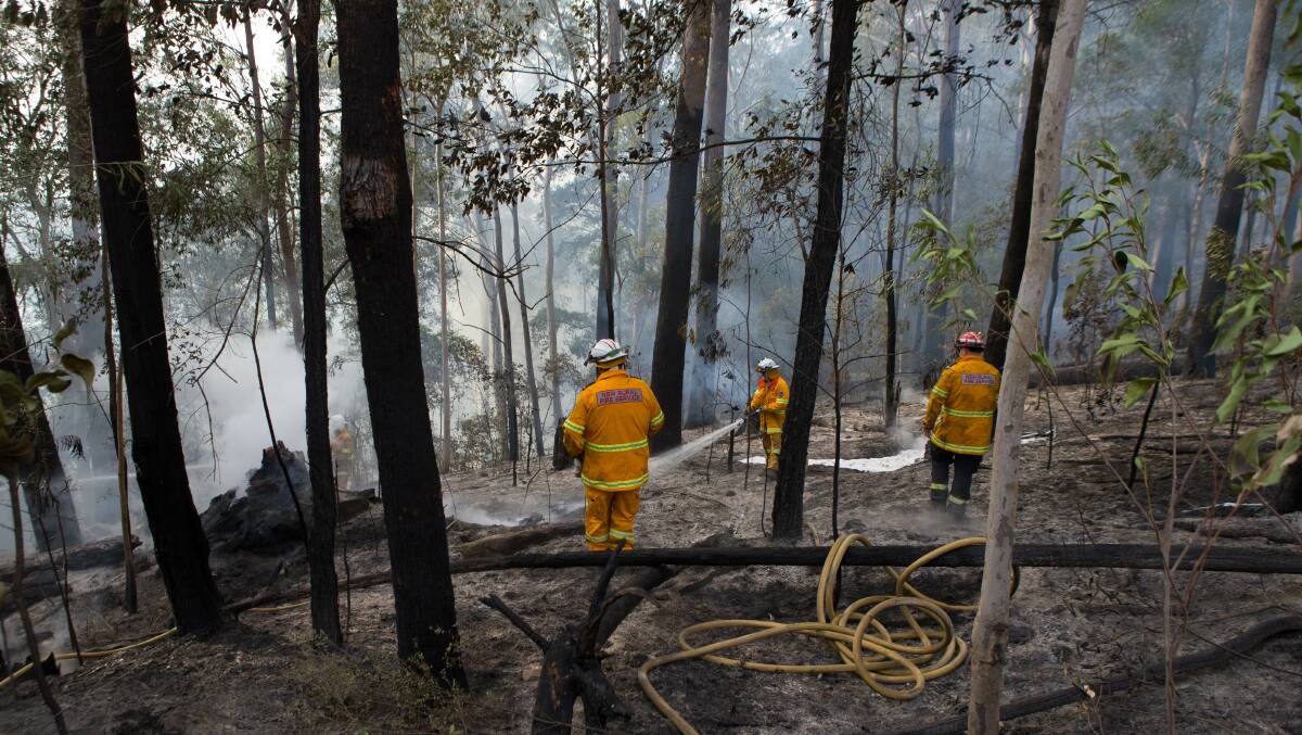 Another smokey and hot day for the RFS. Photo Louise Whelan.